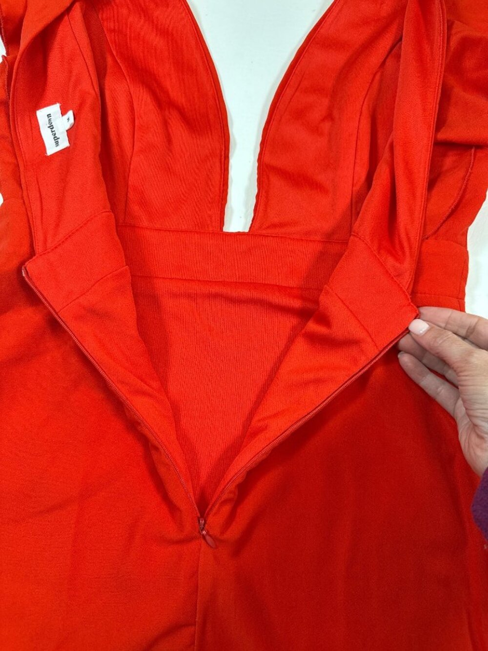 Superdown Harlow Red Midi Dress Medium With Plunging Neckline & Ruffle (NN526) - Picture 4 of 9